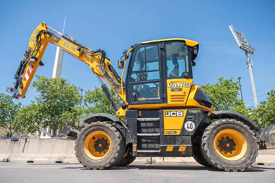 Escavatore gommato JCB Hydradig