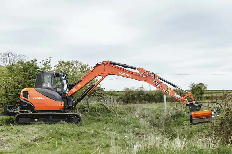 escavatore kubota kx085-5