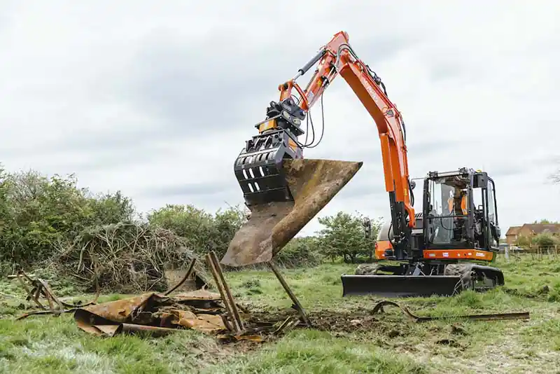 escavatore kubota kx085-5
