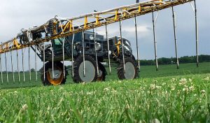 Accordo John Deere Hagie Manufacturing