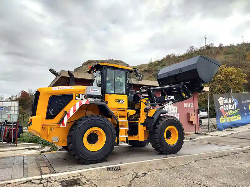 pala gommata jcb 427 ht